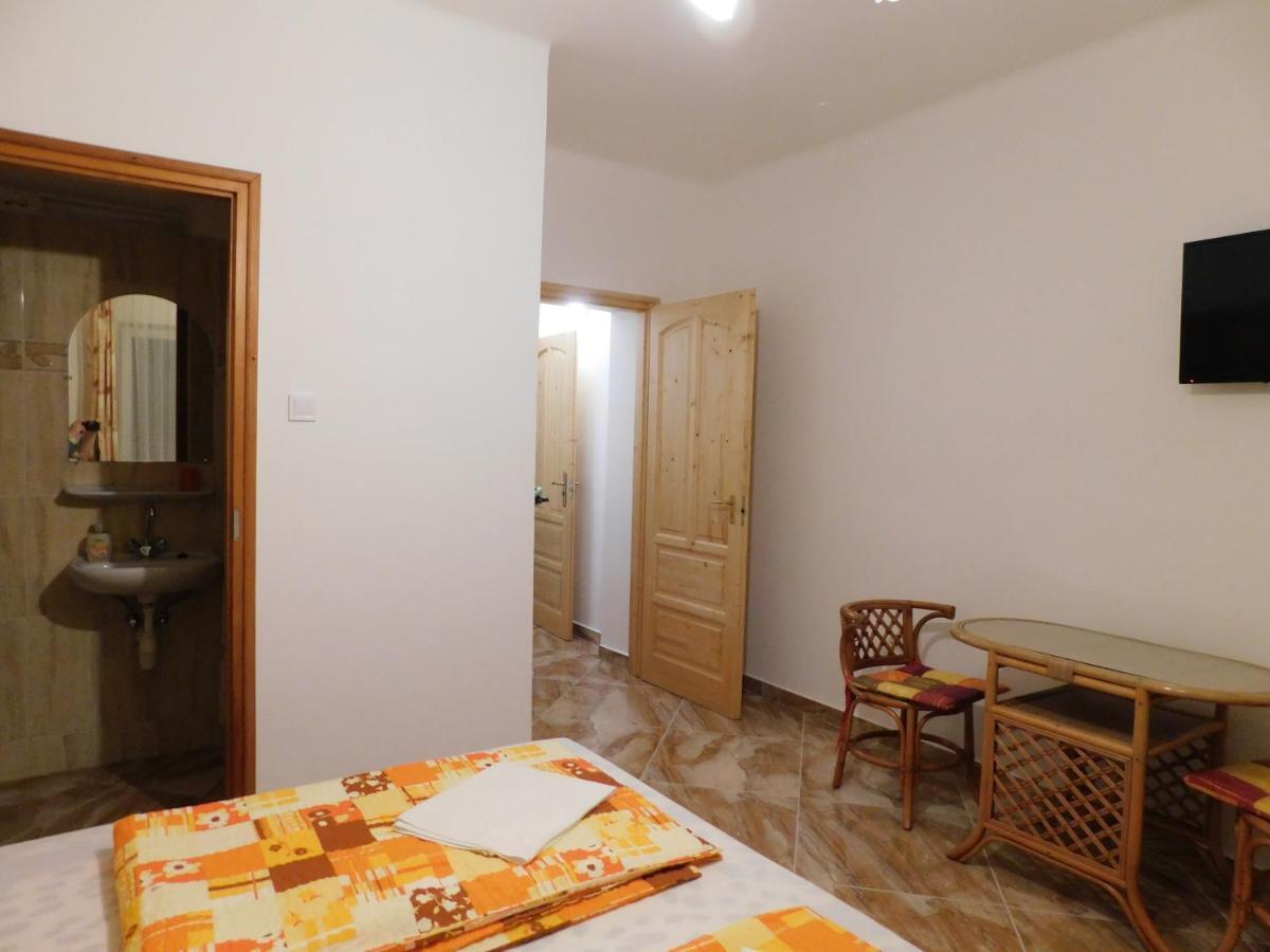 Szamoca Vendeghaz Hotel Miskolc Bagian luar foto