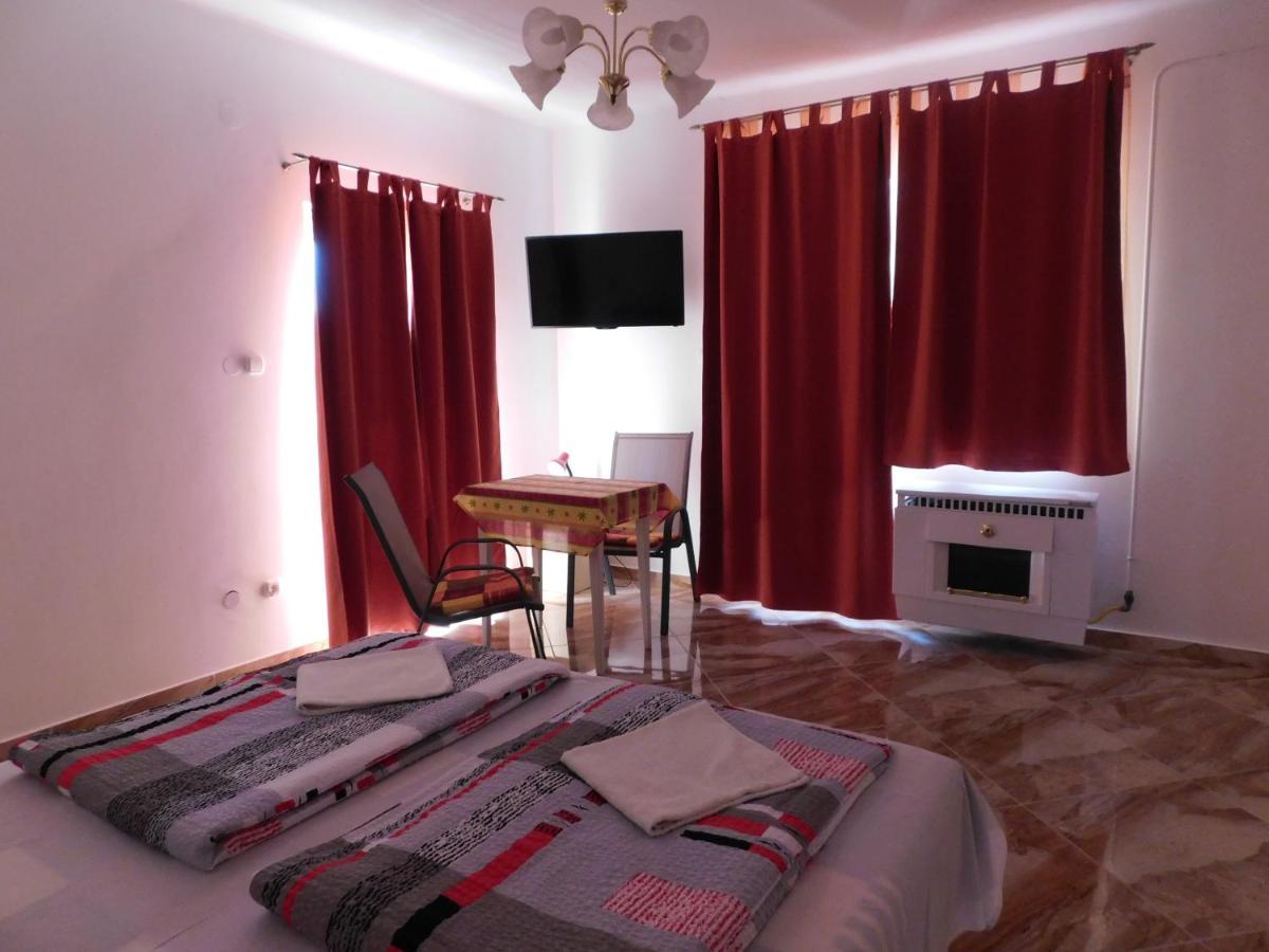Szamoca Vendeghaz Hotel Miskolc Bagian luar foto