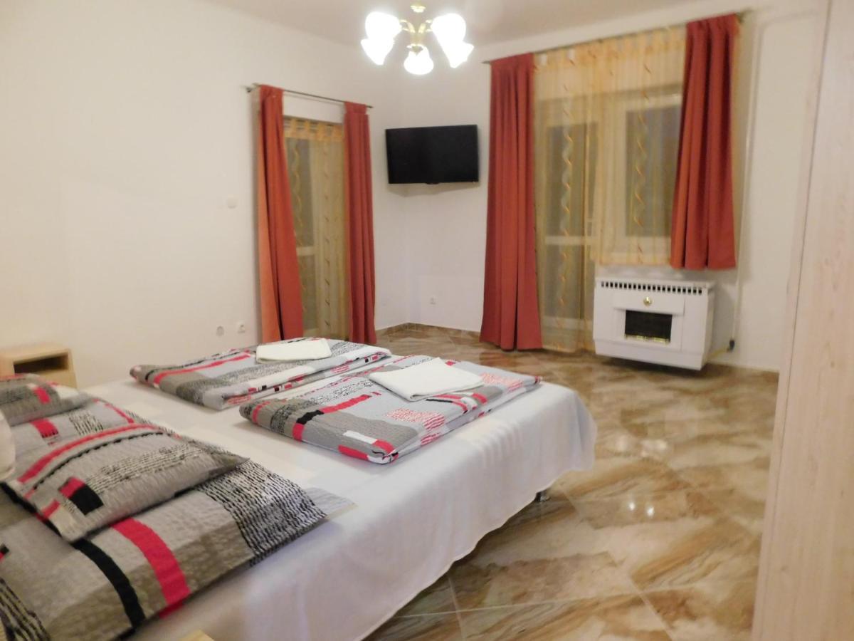 Szamoca Vendeghaz Hotel Miskolc Bagian luar foto